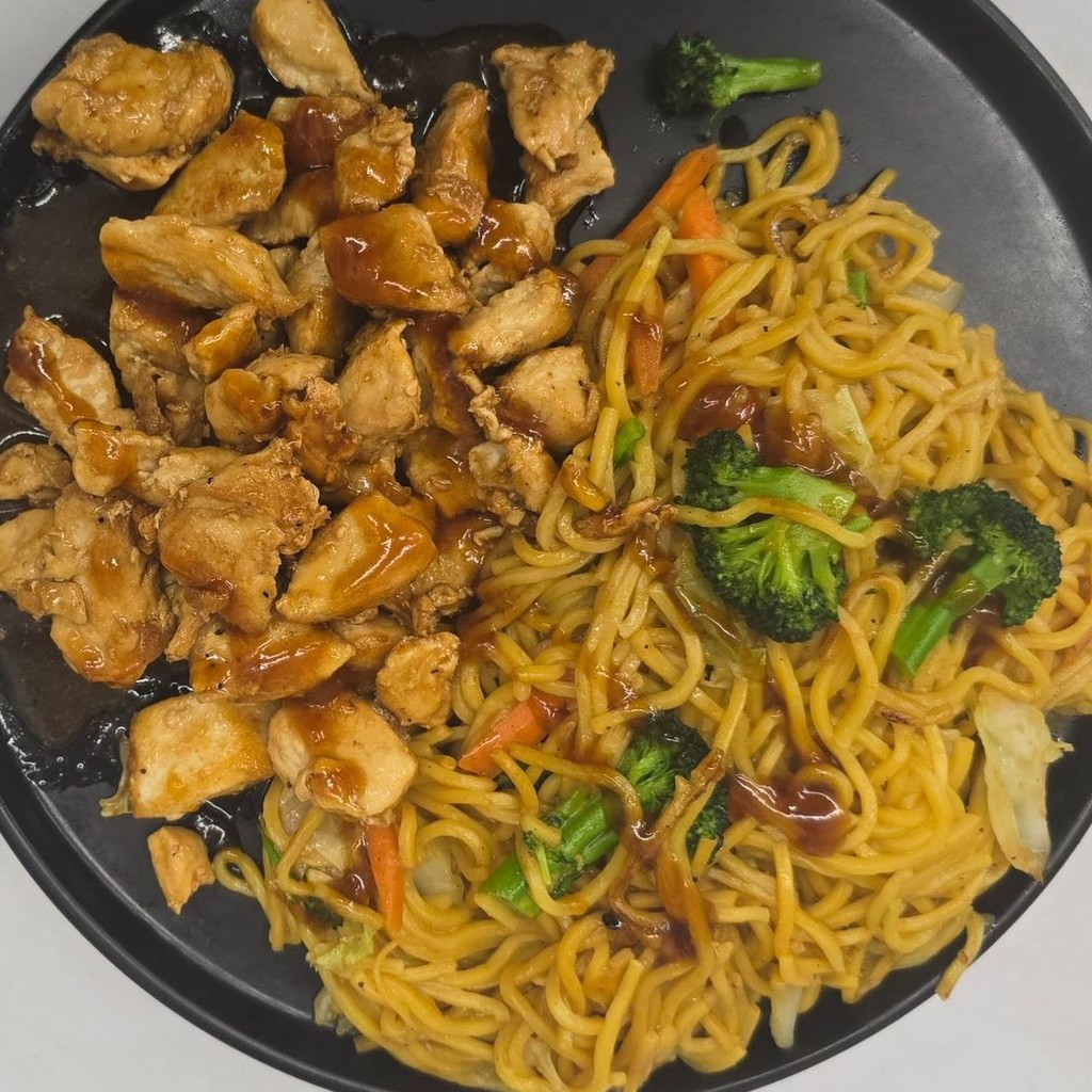 Image-Hibachi Chicken Noodle