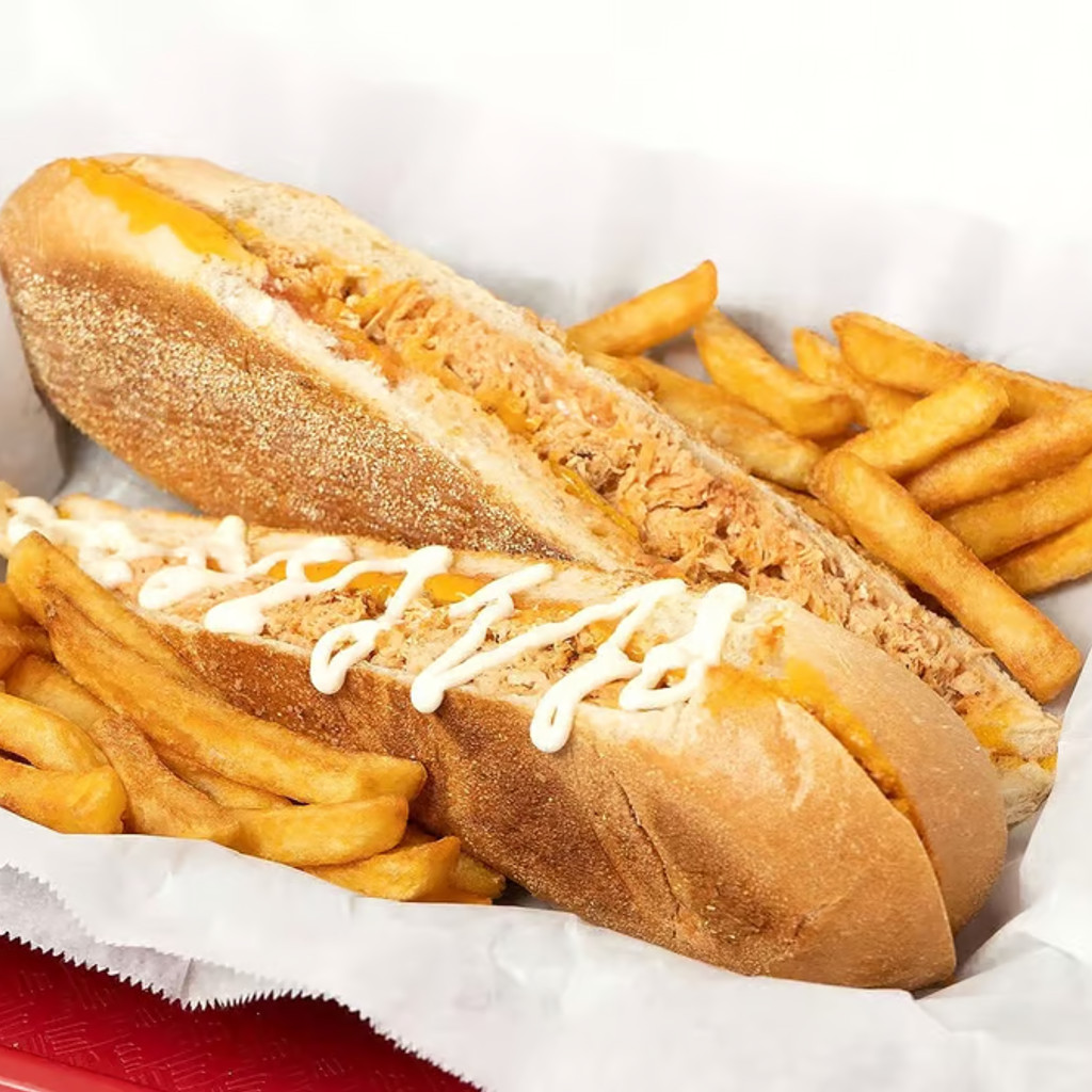 Image-Chicken & Cheese Sandwich / Pollo Con Queso