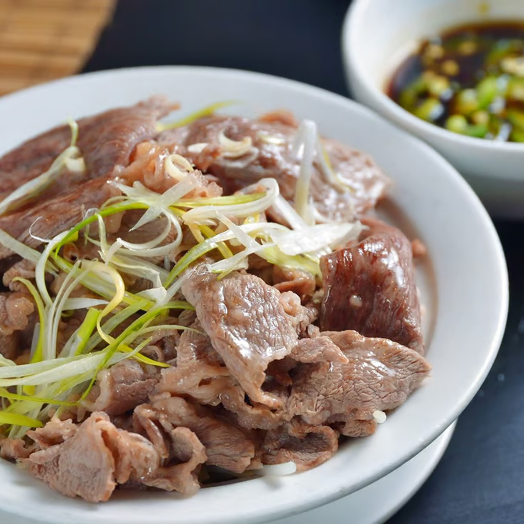 Image-662.Poached Prime Beef w/ Enoki Mushroom 肥牛灼金針菇