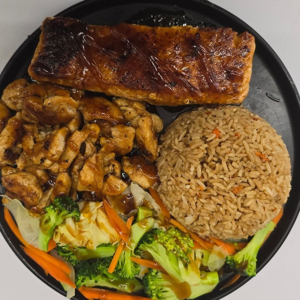 Image-Hibachi Chicken And Salmon