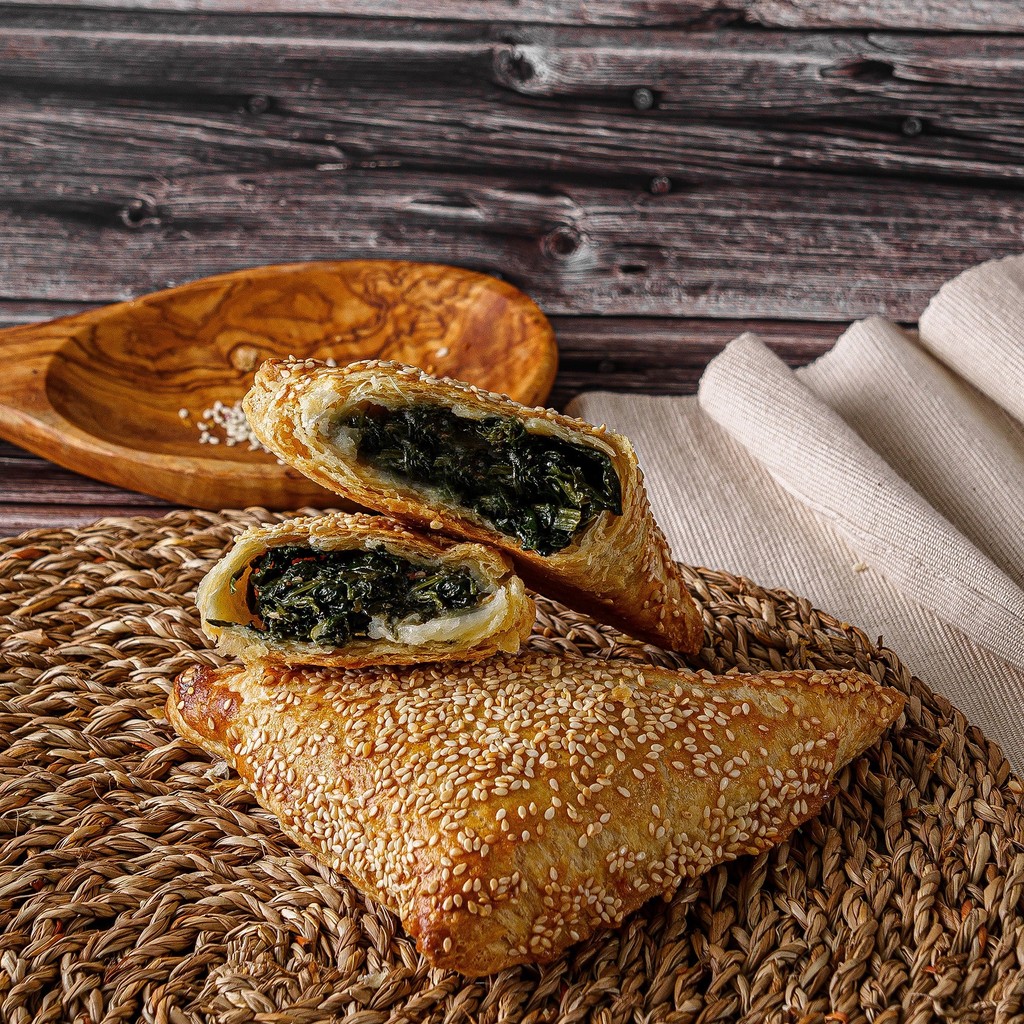 Image-Spinach & Cheese Khachapuri / Börek