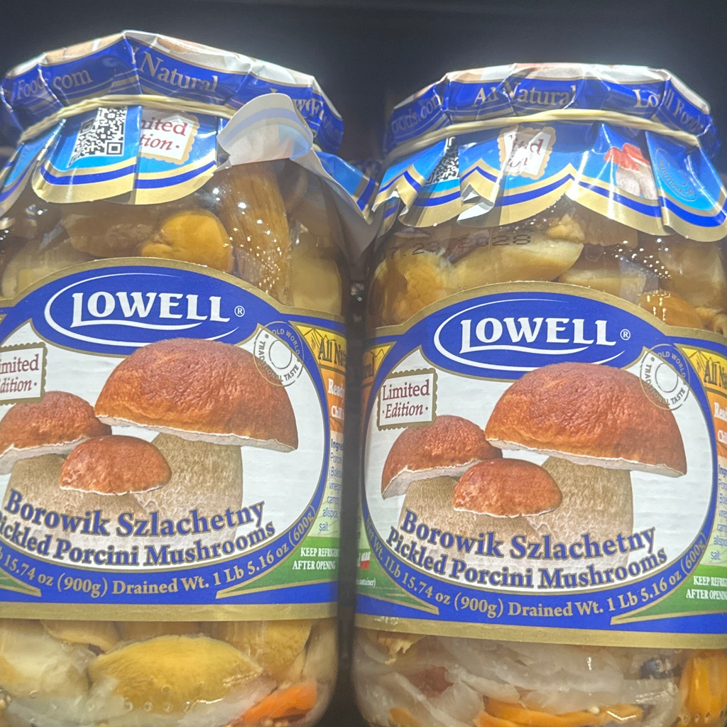 Image-Pickled porcini mushrooms