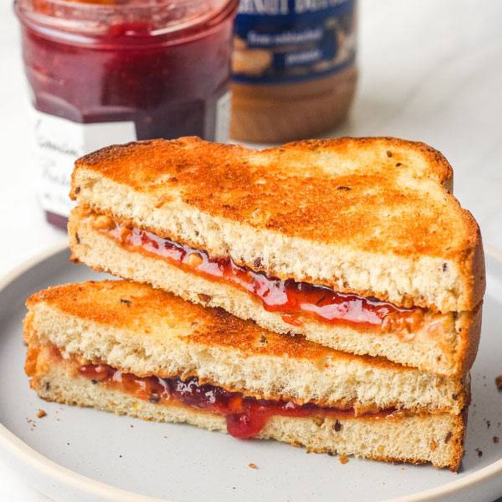 Image-Toast Peanut Butter and Jelly Sandwich