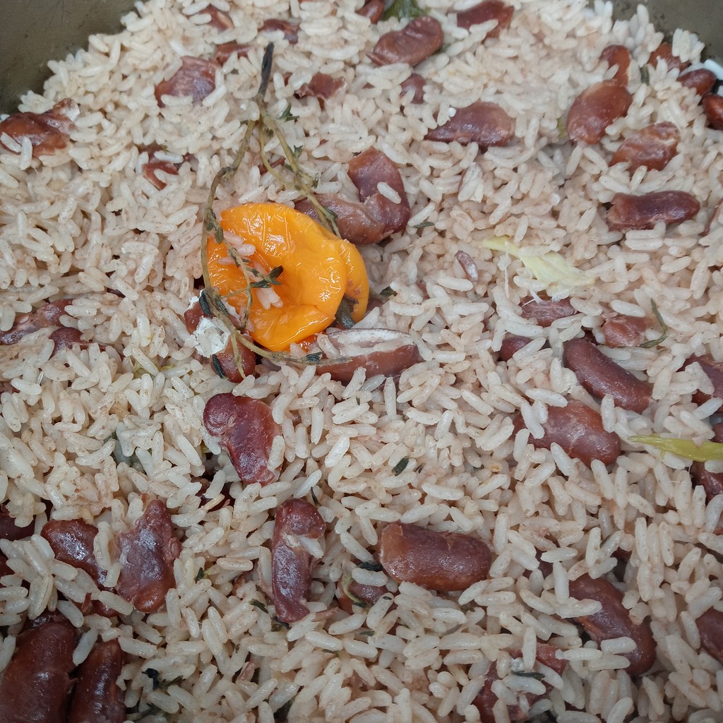 Image-Large Rice and Peas
