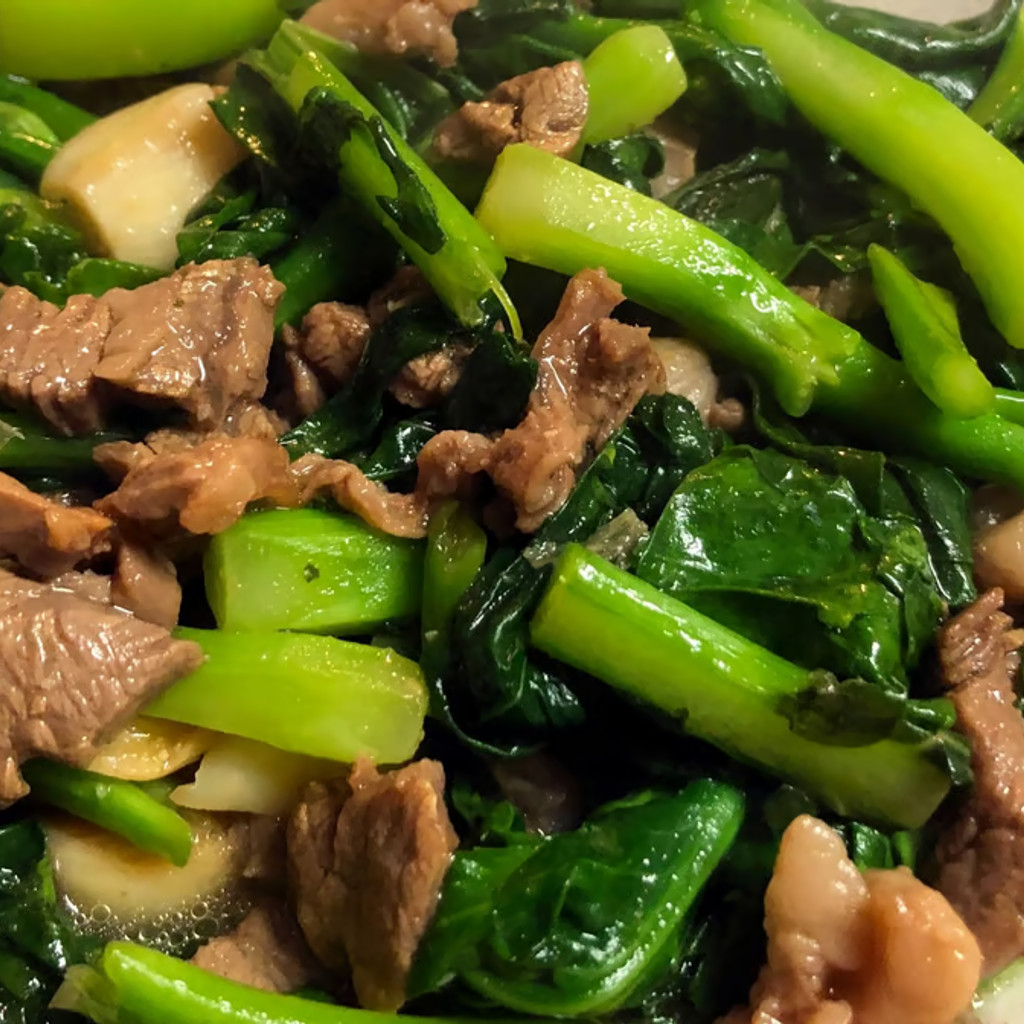 Image-101. Beef with Chinese Broccoli / 中介牛 (Bò Xào Cải Làn)