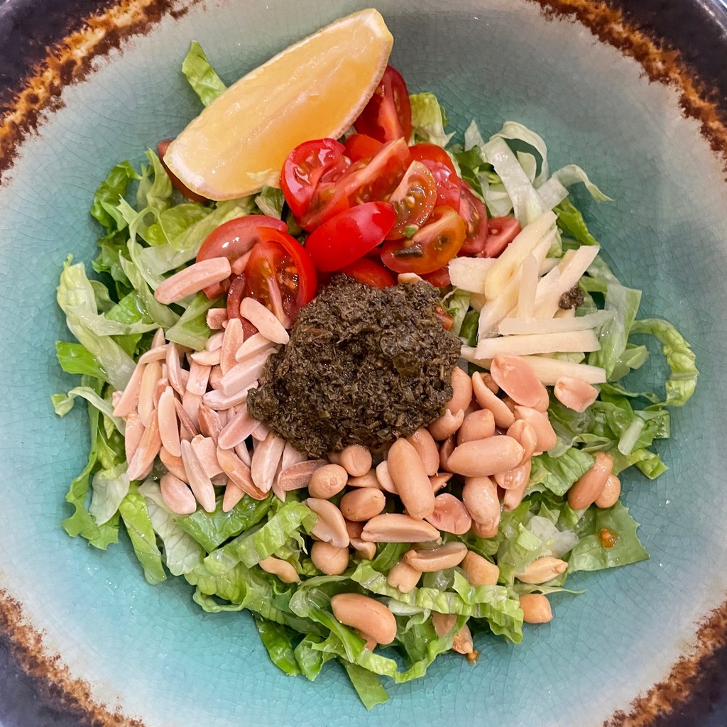 Image-Tea leaf Salad