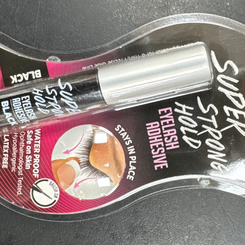 Image-Super strong hold EYELASH ADHESIVE