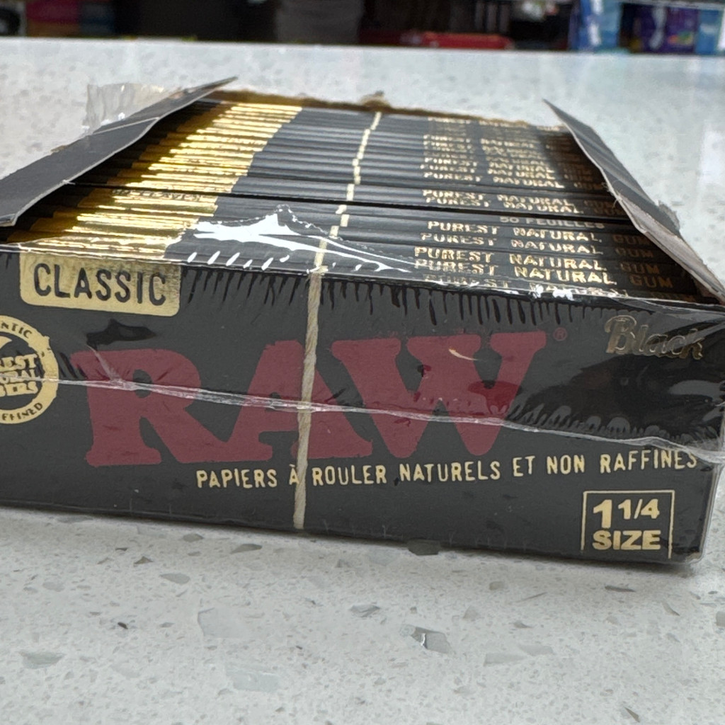 Image-RAW BLACK Classic (1 1/4 size)