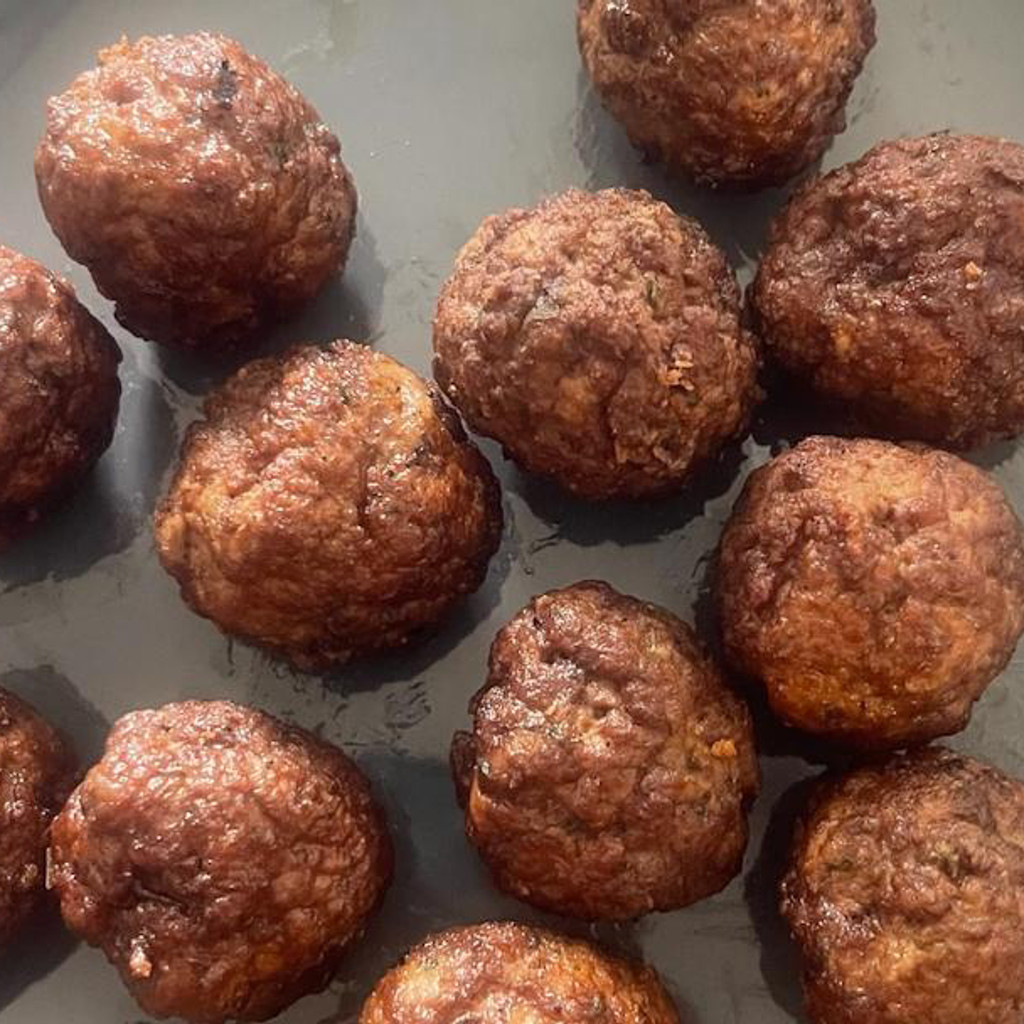 Image-Meatballs with Eggs
