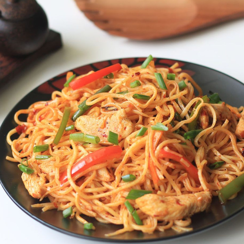 Image-Schezwan Chicken Noodles