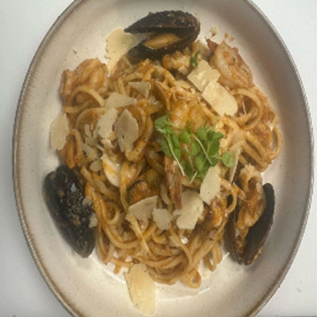 Image-Seafood Pasta ( white wine or red sauce)