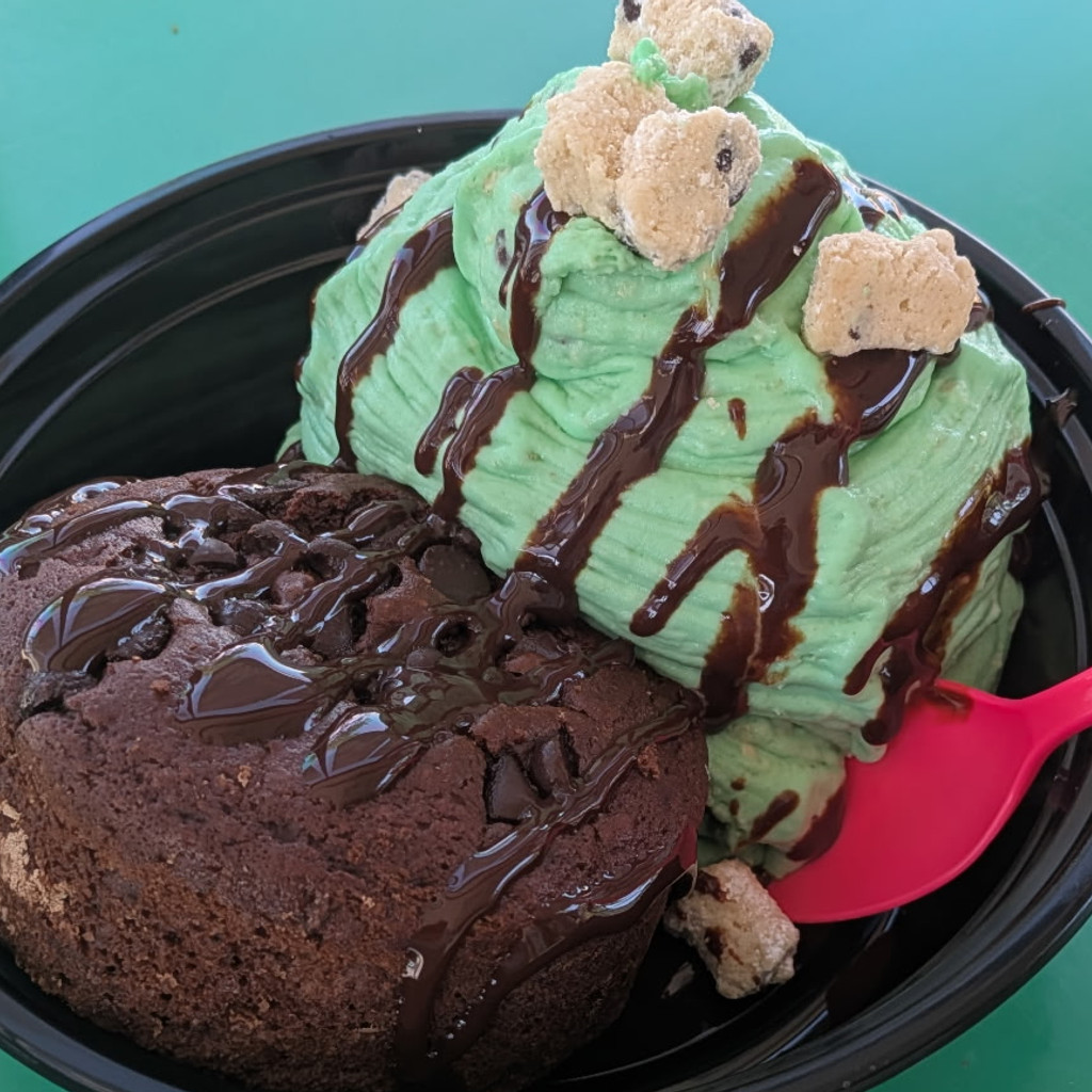 Image-Make Your Own Vegan Molten Lava Sundae