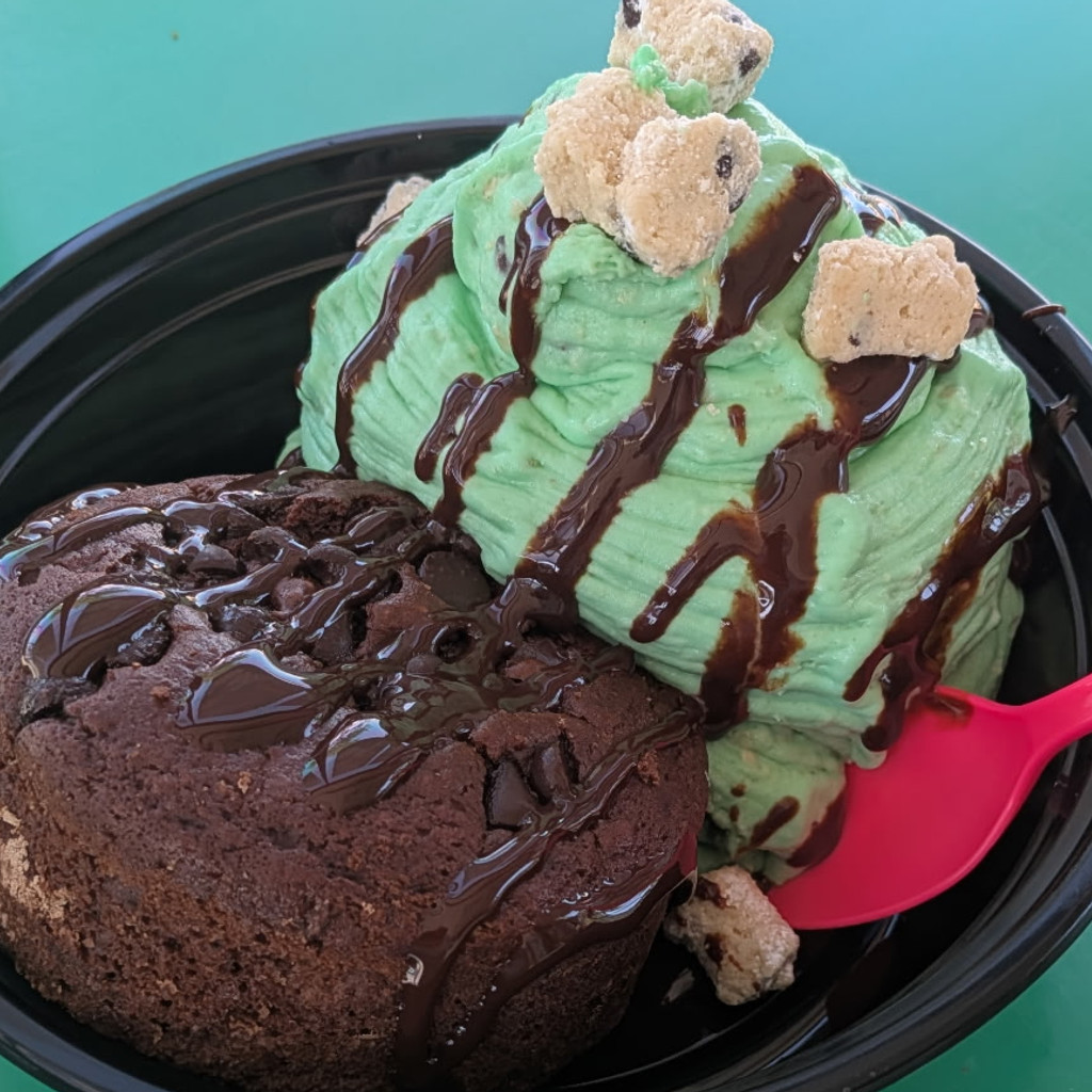 Image-Make Your Own Lava Sundae