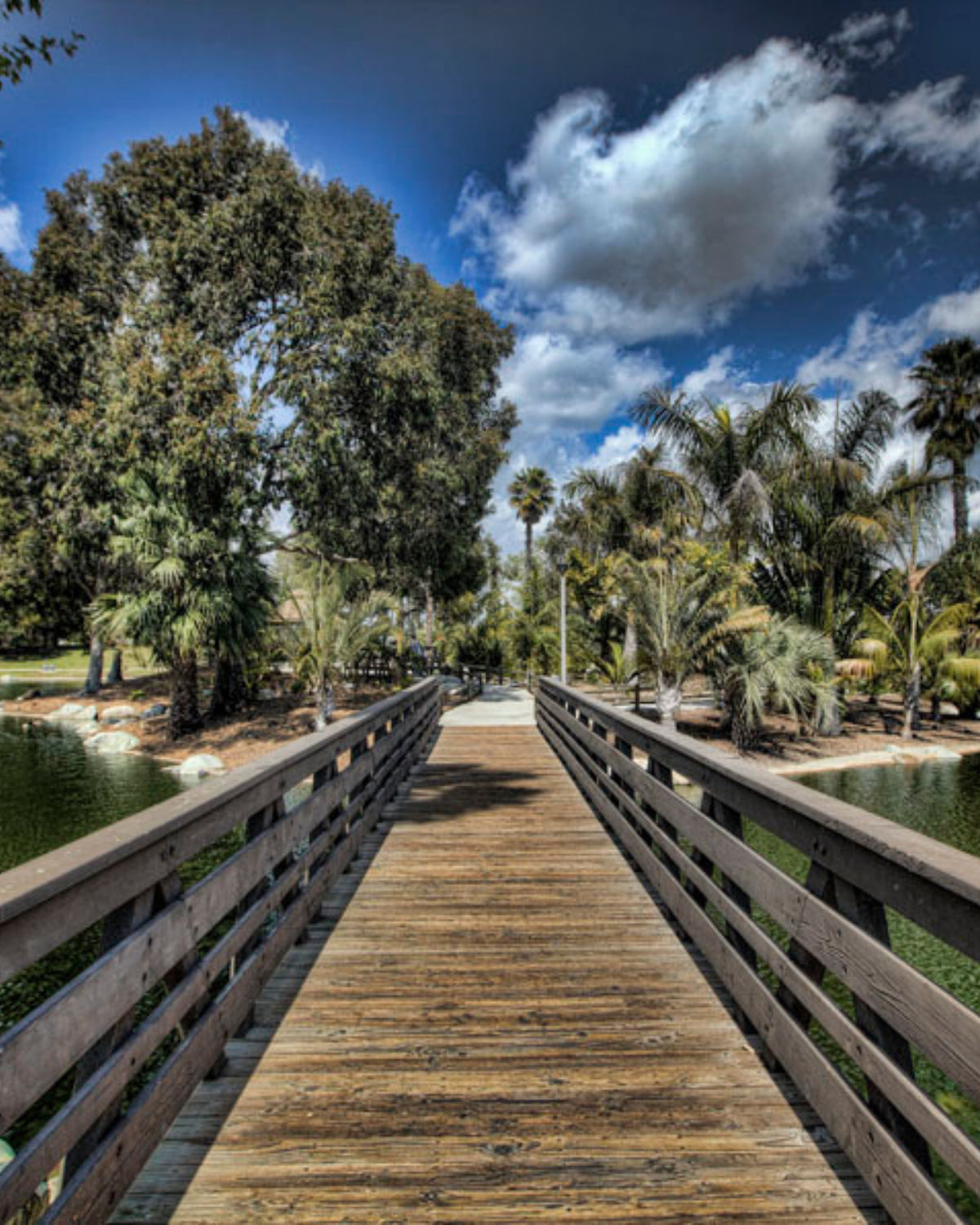 Mile Square Regional Park in Fountain Valley with wide lawns, lakes, and a spacious recreational setting.