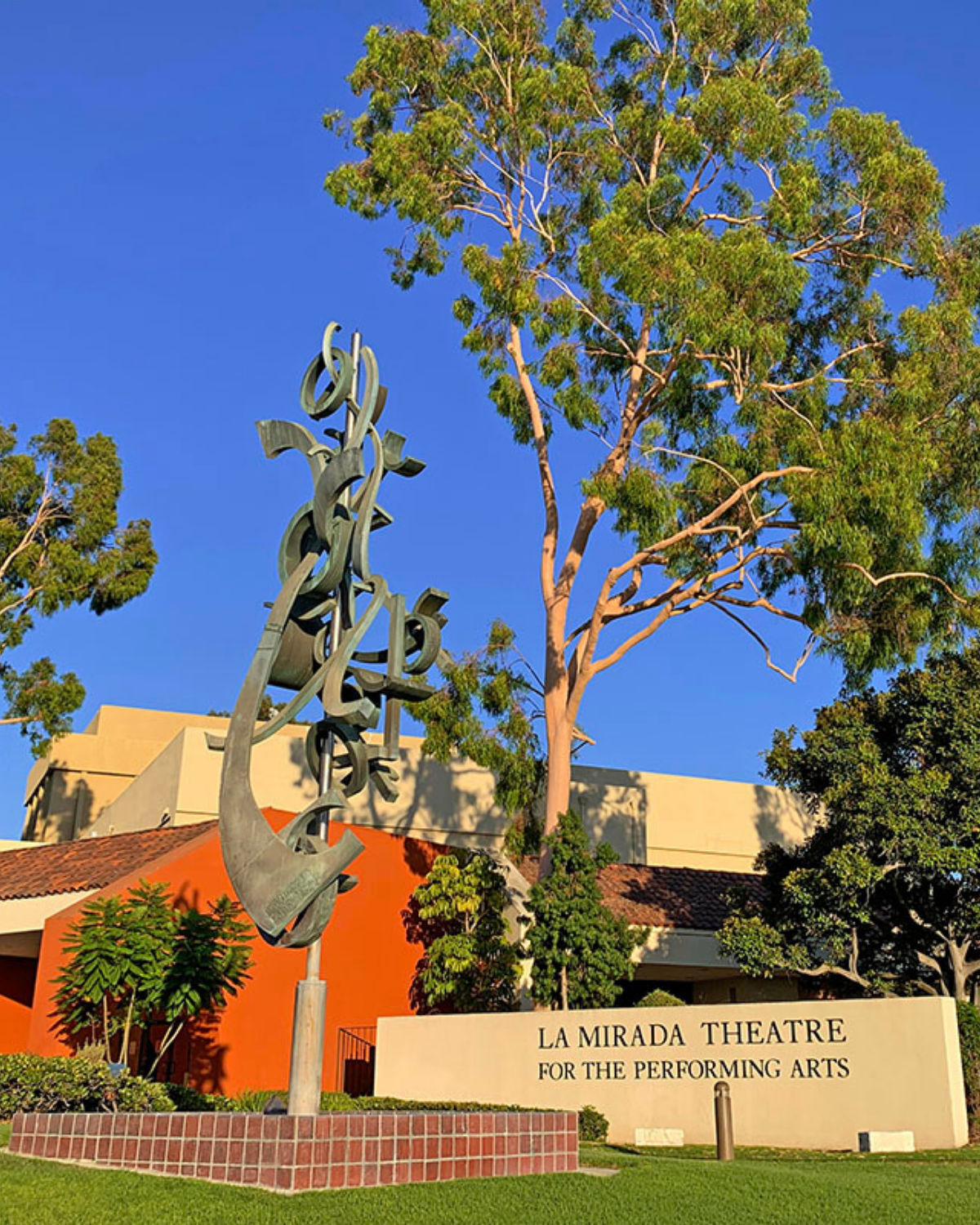 La Mirada Theatre for the Performing Arts and Splash! reflect La Mirada's culture and family recreation.