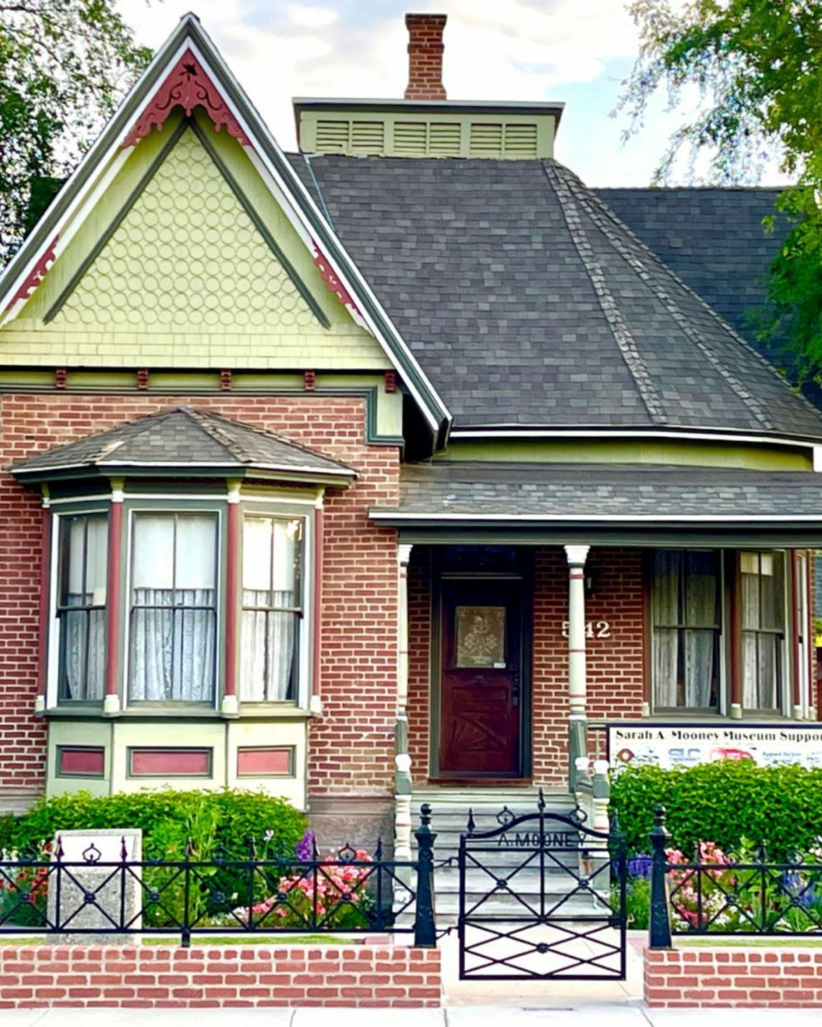 Sarah A. Mooney Museum and Heritage Park reflect Lemoore's local history and community spaces.