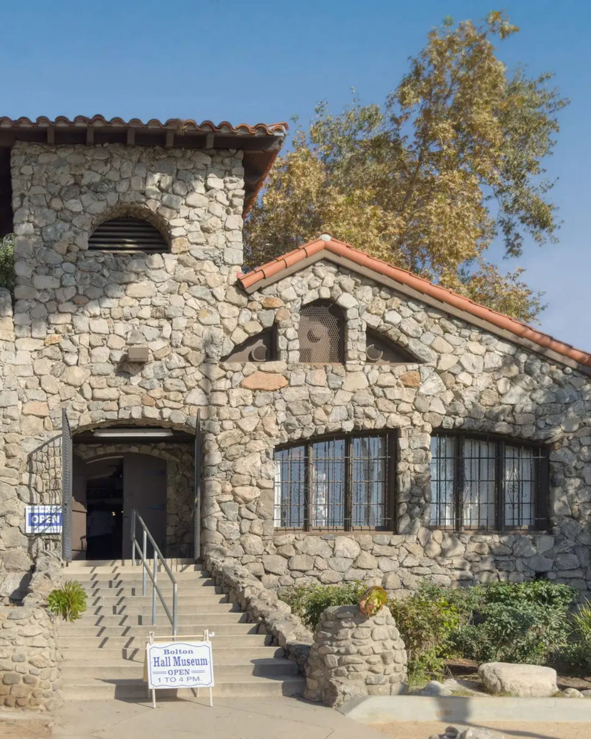 Bolton Hall Museum and McGroarty Arts Center reflect Tujunga's historic and cultural foothill character.