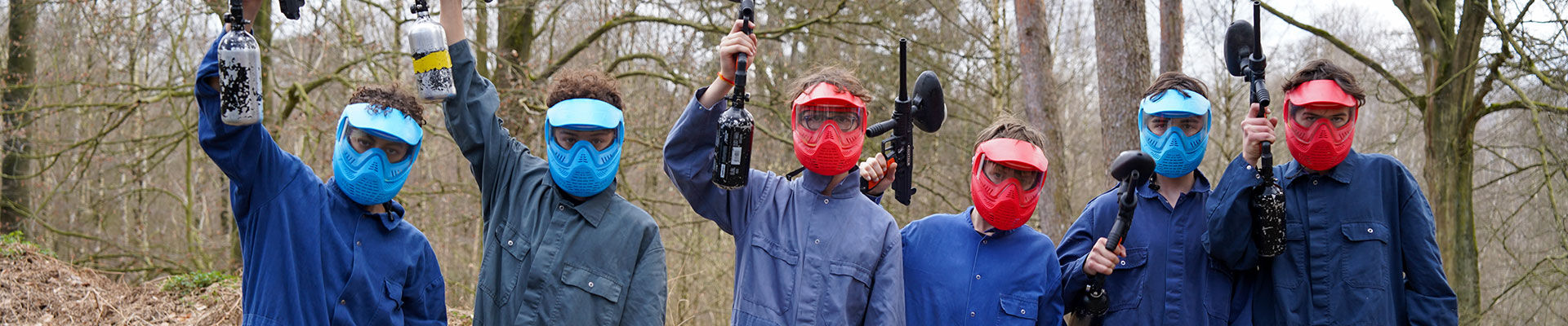 Enfants jouant au mini paintball pour un anniversaire à Bruxelles