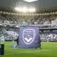 Le logo des Girondins de Bordeaux, brandi au Matmut Atlantique.