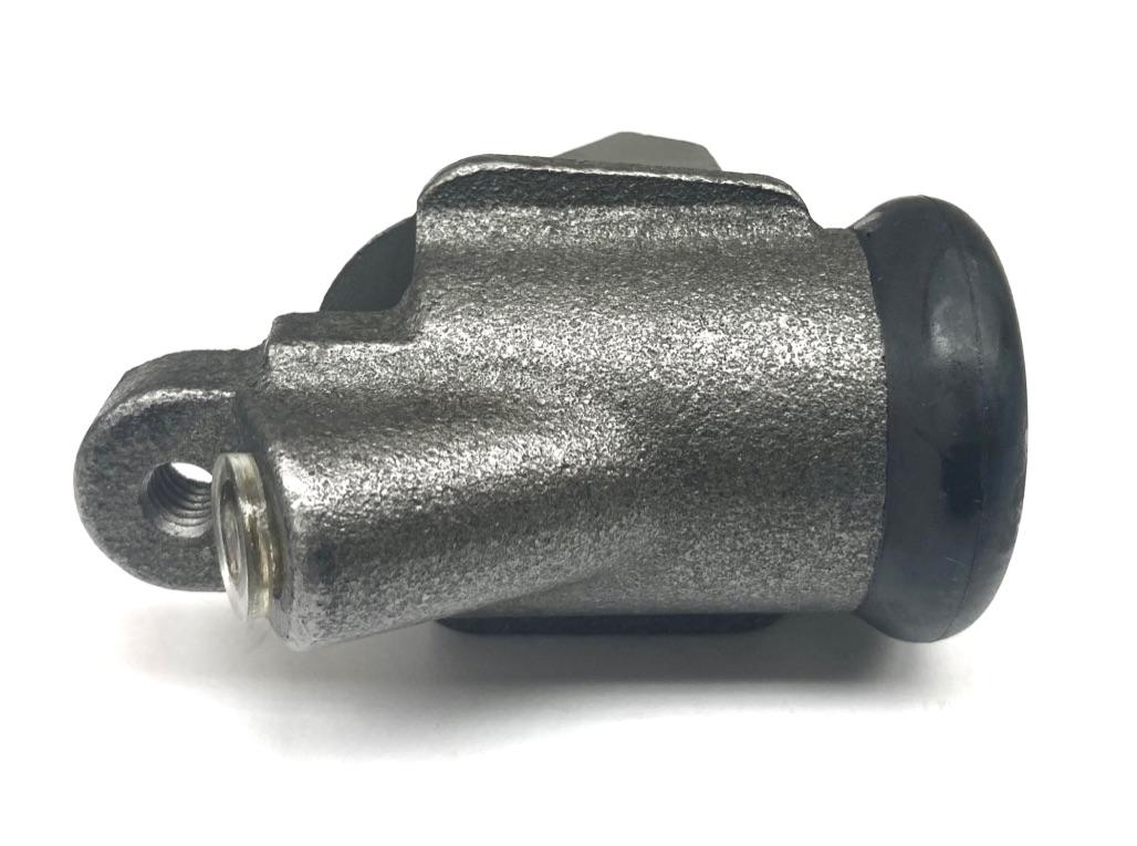 Wheel Cylinder - Front Right, Lower - Thumbnail 2