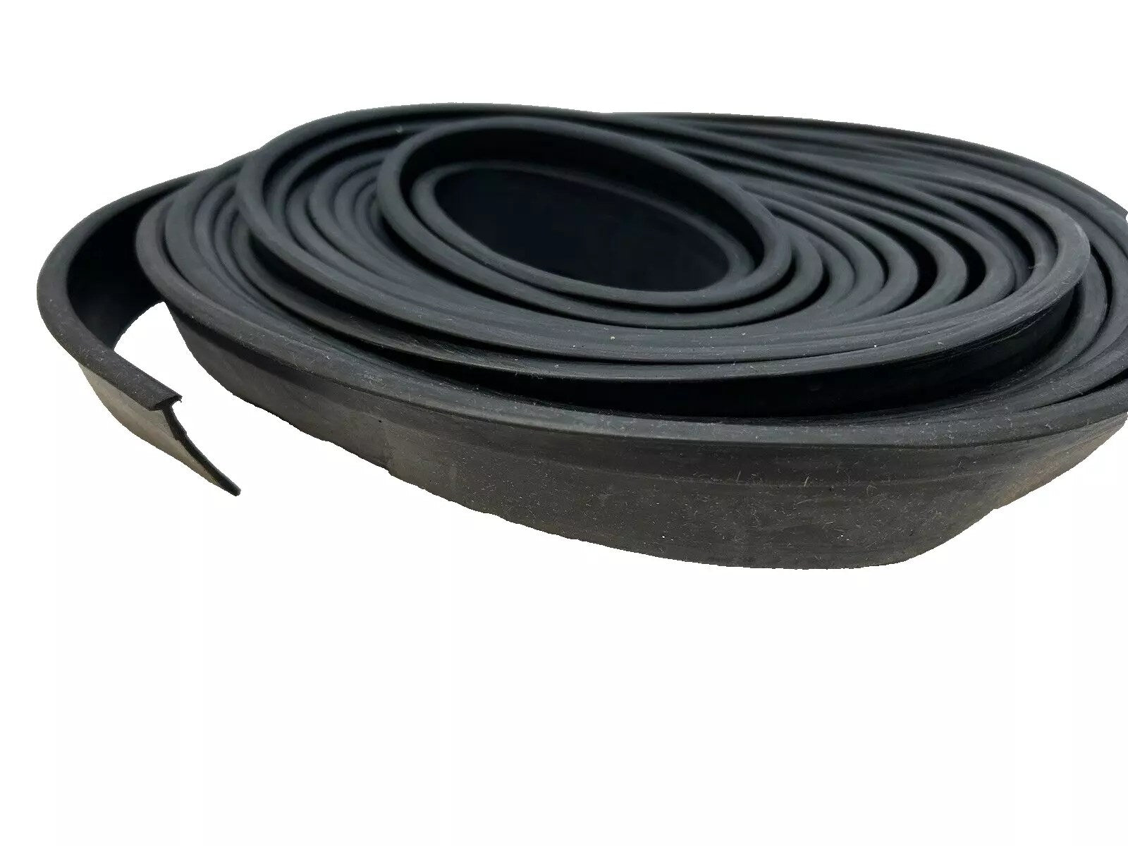 Rear Fender Welt - 1/2 Round Rubber Bead, Black - Image 1