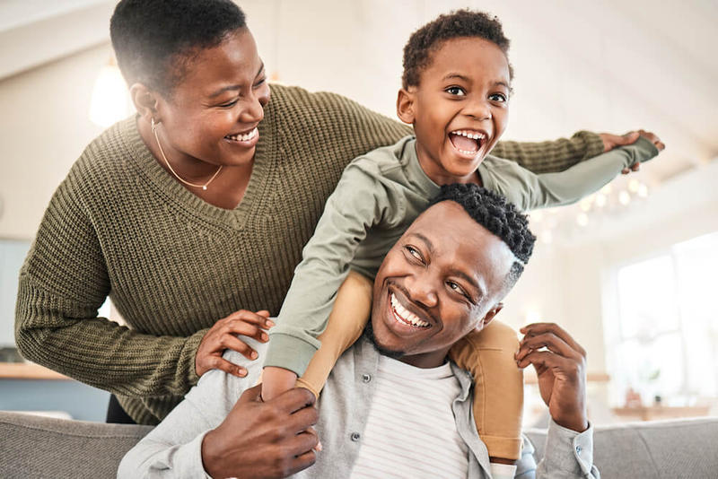 Braces and Invisalign family guide — blog post thumbnail