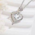 Elegant Style Heart shaped Pendant Necklace Hollow Design Mother’s Day Gift Party Suitable for Best Friends Without Box