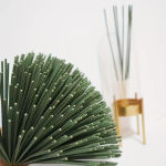 10/50/172 Supports Long-Lasting White Sage Incense – Natural Bamboo Incense Sticks, Elegant Green, Suitable for Home, Yoga, Meditation, Holiday Decoration – Ideal for Halloween, Christmas, Thanksgiving, Hanukkah, Easter – Essential for Spiritual Purification and Yoga Studios, Smooth Design