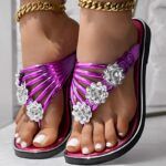 CHICME Women’S Flat Slide Sandals – Summer Casual Flip Flops with Decorative Flowers, PVC Sole, Lightweight & Comfortable for Outdoor Wear, Summer Sandals | Crisscross Strap Design | Lightweight Sandals, Strappy Sandals