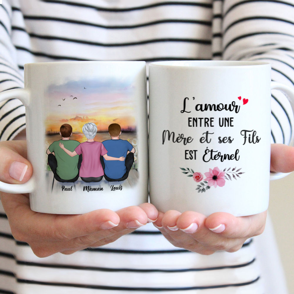 Personalized Mug - Mère & Fils - L'amour entre une mère et ses fils est éternel (S-N) - French