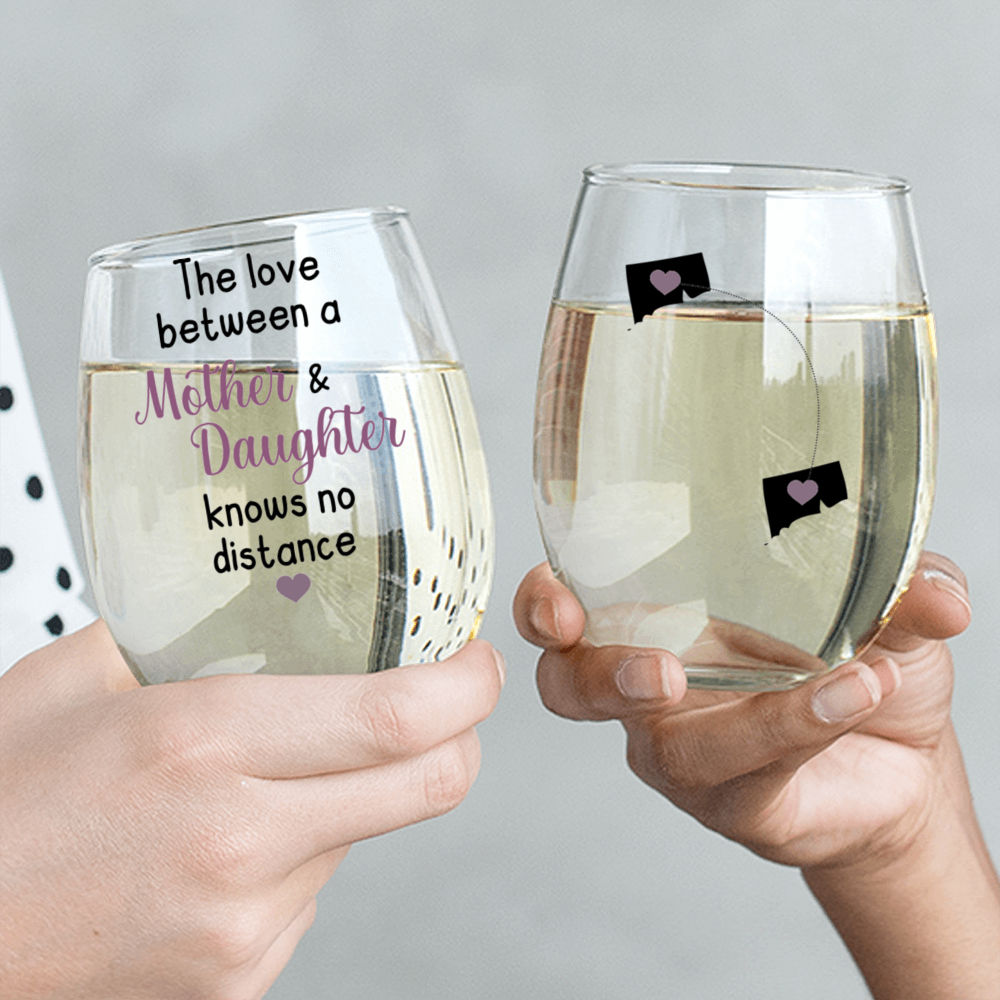 Mom Wine Glass with Affectionate, Loving Words (Front & Back