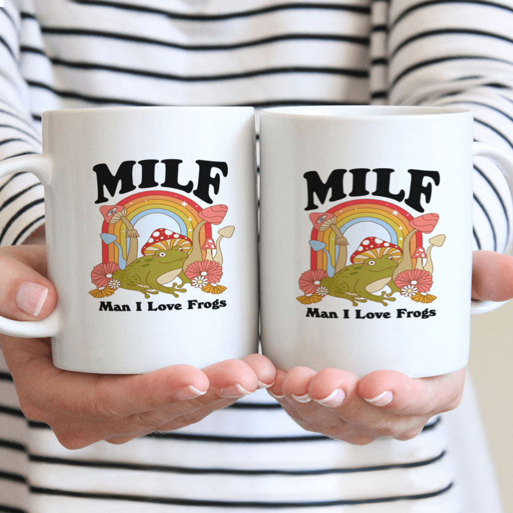 I Don't Want a Relationship I Want a Frog Coffee Mugs | LookHUMAN