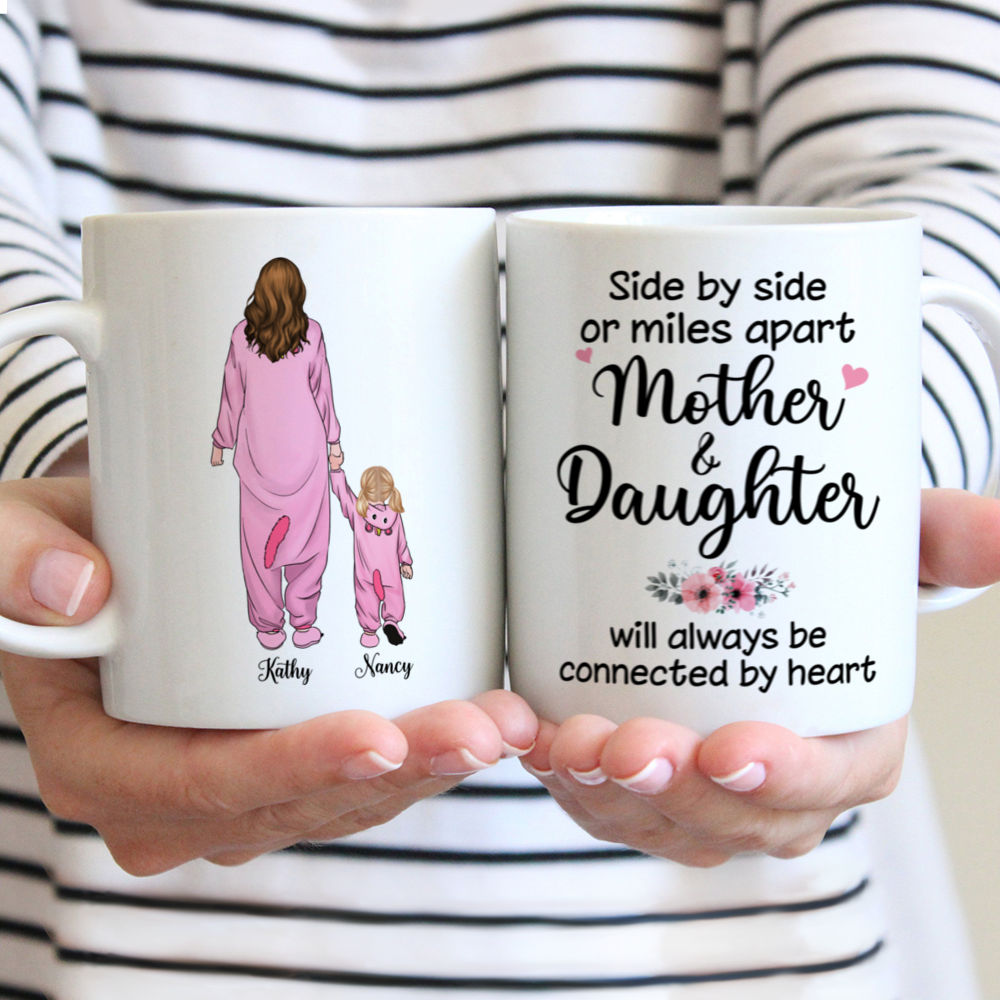 Personalized Mug - Gifts for Mom, Daughter - Side By Side Or Miles Apart Mother And Daughter Will Always Be Connected By Heart - Mother's Day Gifts