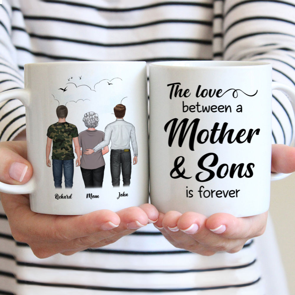 Mother & Son - The Love Between A Mother And Sons Is Forever (ver 2) - Personalized Mug