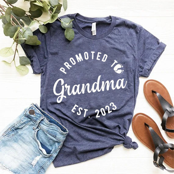 Promoted to Mommy Shirt Pregnancy T-shirt Pregnancy Reveal 