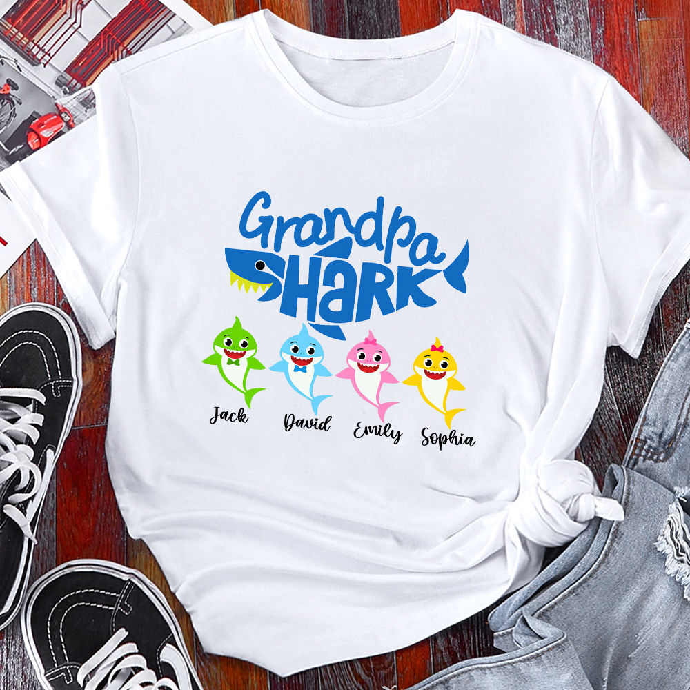 Tstars Mens Gifts for Dad Father's Day Shirts Grandpa Shark Doo Doo Doo  Baby Shark Papa Cool Best Gift for Grandpa T Shirt 