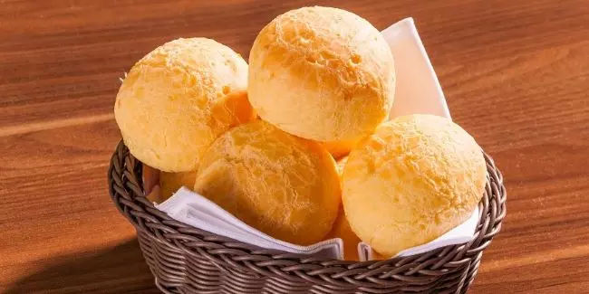LANCHES E PÃES