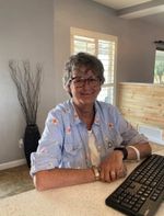Rebecca Delis Realtor Photo