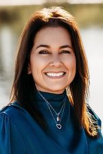 Rachel Robertson Realtor Photo