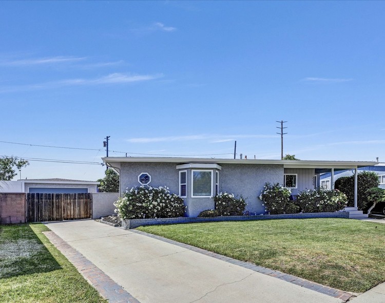 2239 Conquista Ave