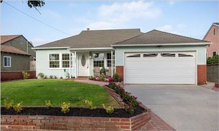 1701 N Naomi St.