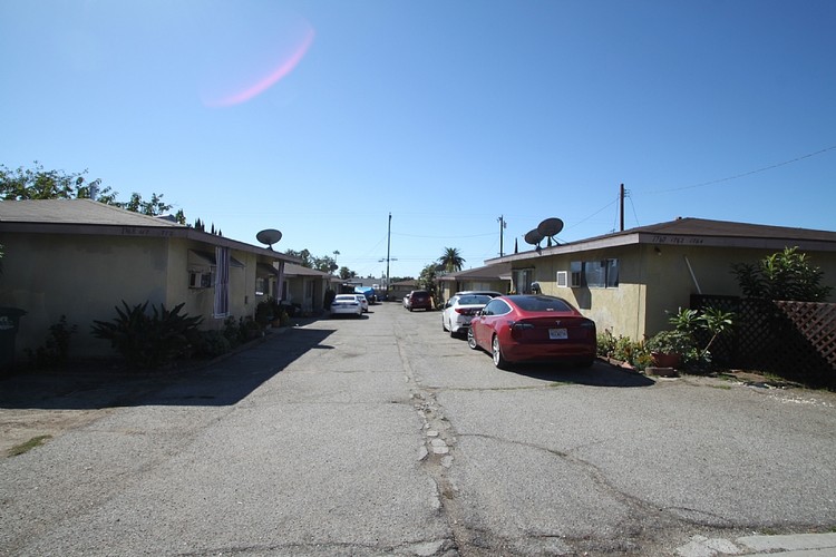 1760 E. Woodbury Rd. $1,150,000