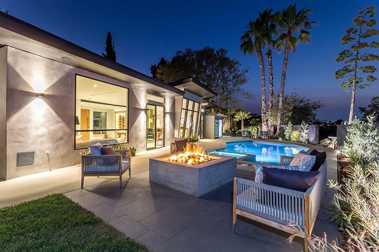 3347 Bonnie Hill Drive