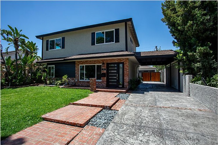 1323 Griffith Park Dr