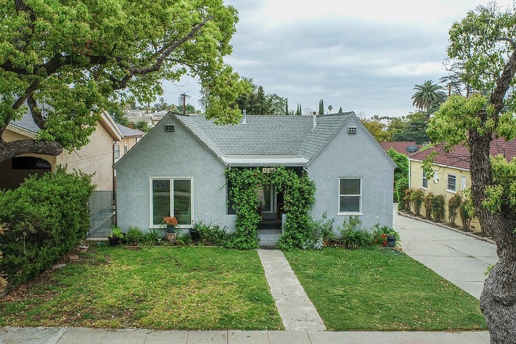 1044 E San Jose Ave