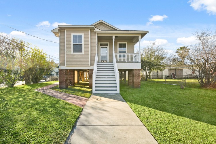 5901 Avenue Q 1/2,