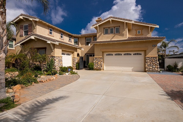 16904 Ridge Cliff Drive