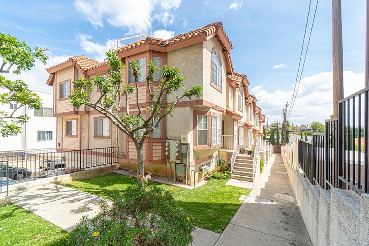 632 N Wilcox Ave Apt 6