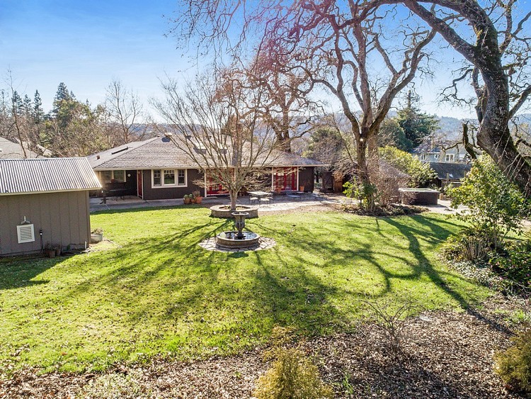 8039-8041 Hwy 12, Santa Rosa, CA.