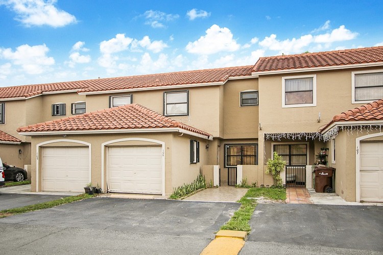 6331 w 24 Ct Apt 104-4 Hialeah 33016